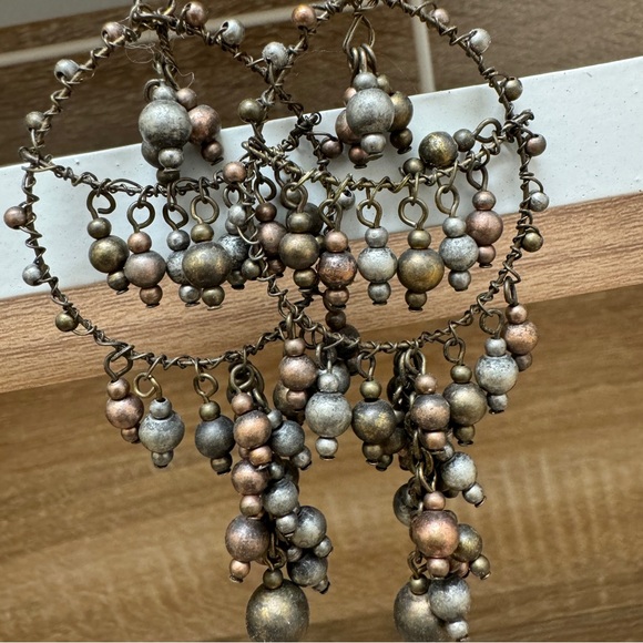 Dangling Multi Metallic Color Tones Earrings. - Picture 1 of 6